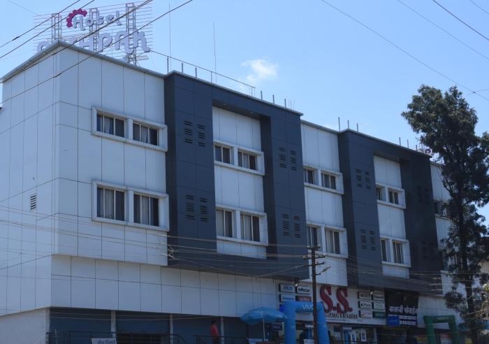 hotel pushpak satara