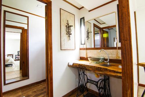 finca hotel yerbabuena