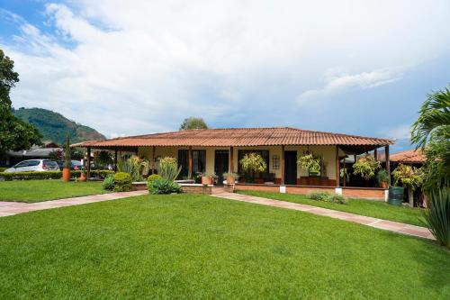 finca hotel yerbabuena