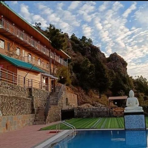 Heaven's Retreat,In Solan,2 star