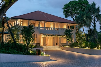 village hotel sentosa by far east hospitality