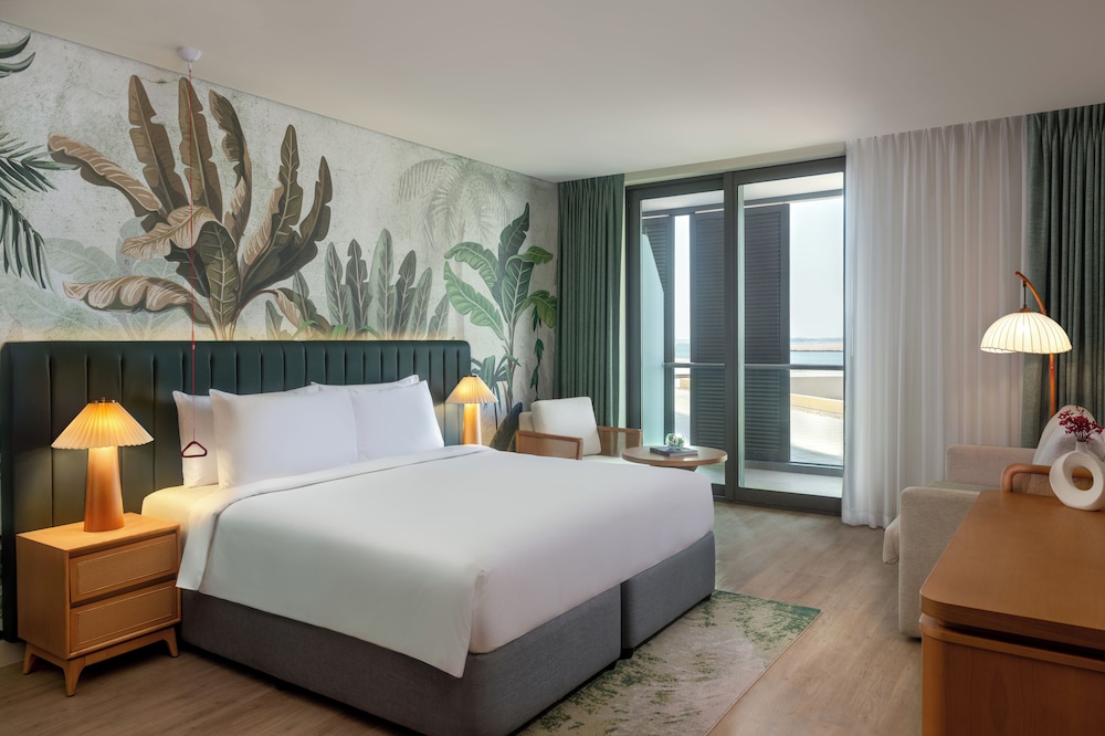 yas plaza mangroves by ihg