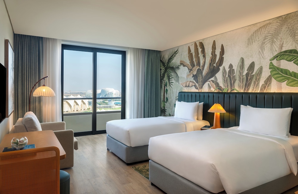 yas plaza mangroves by ihg