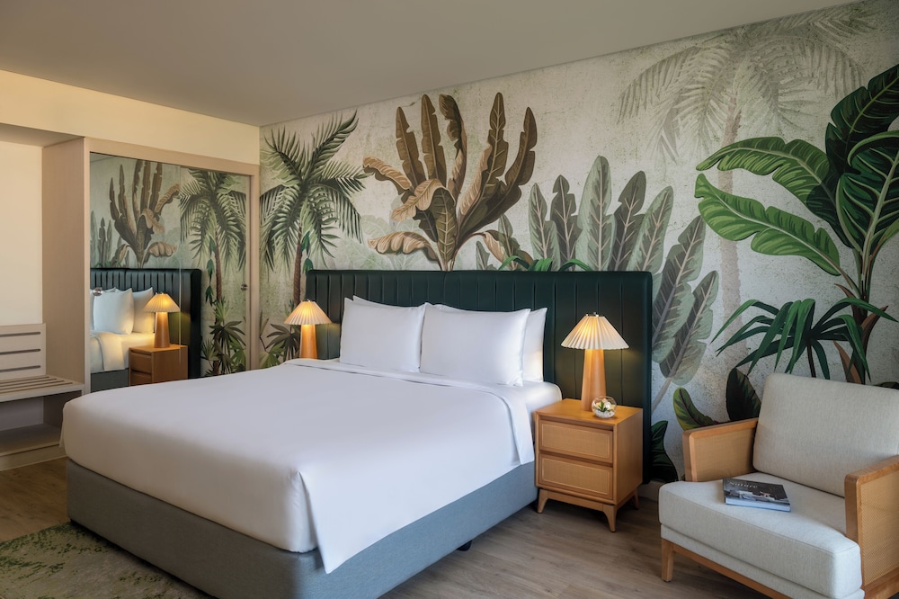 yas plaza mangroves by ihg