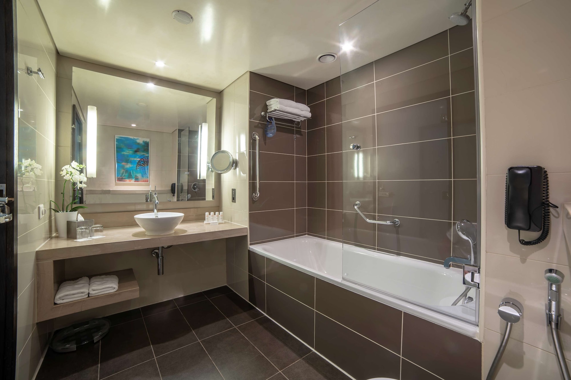 yas plaza mangroves by ihg