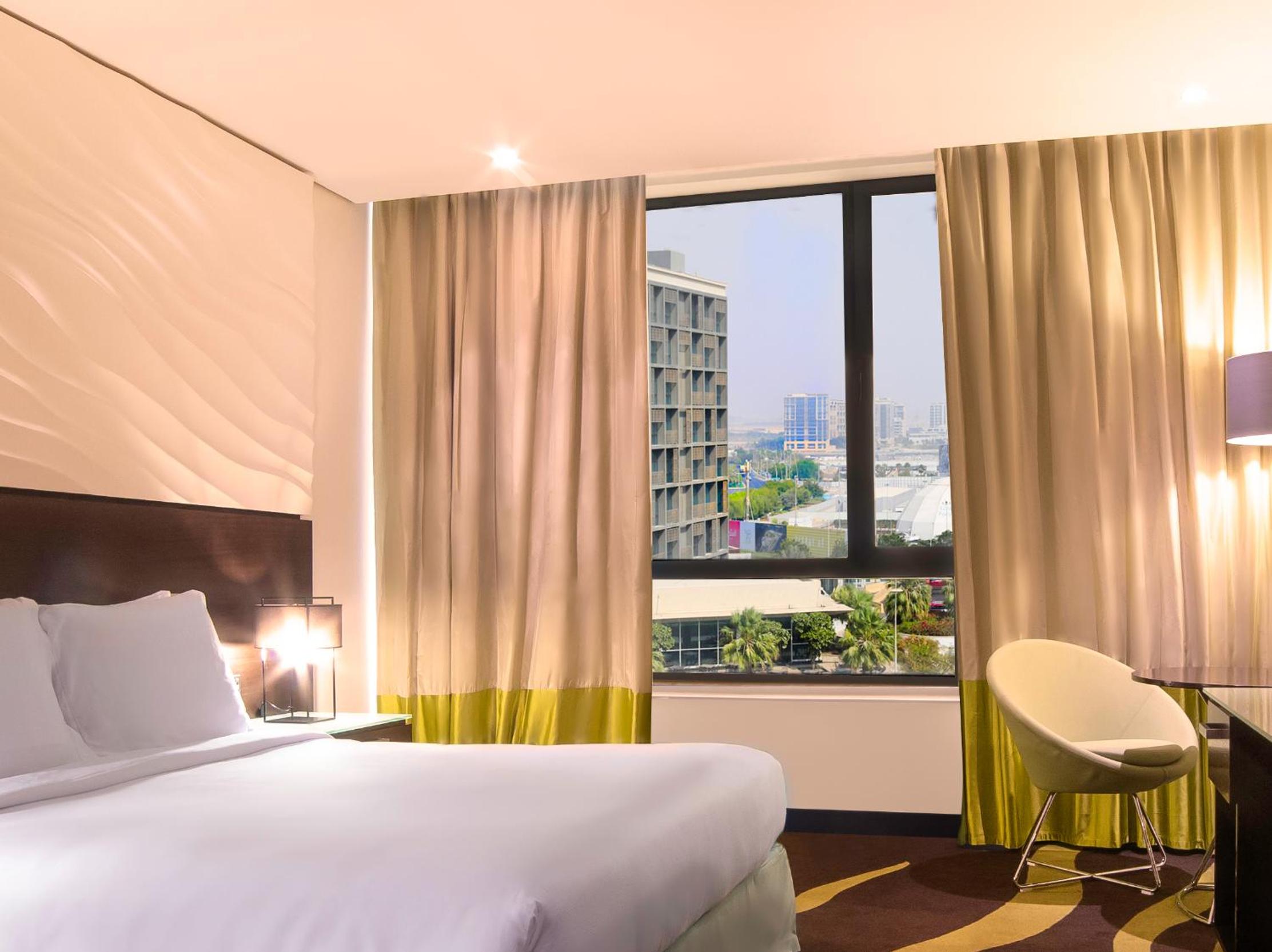yas plaza mangroves by ihg