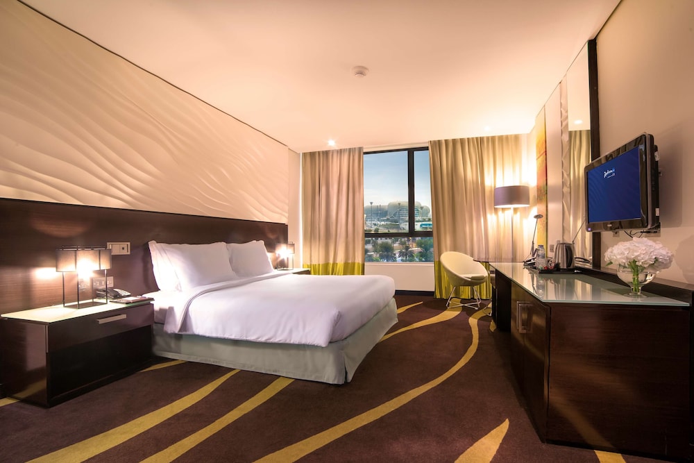 yas plaza mangroves by ihg