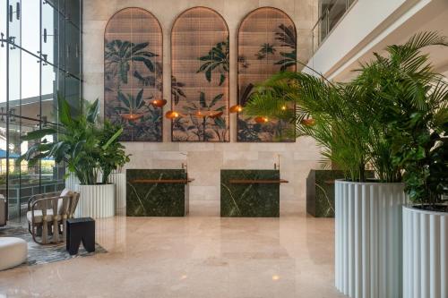 yas plaza mangroves by ihg