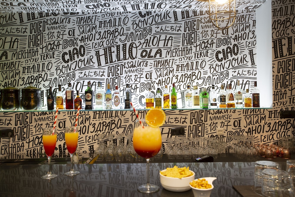 casual pop art hotel
