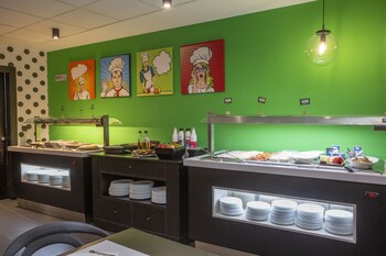 casual pop art hotel