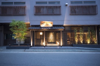 aizu higashiyama onsen tsuki no akari