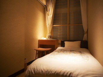aizu higashiyama onsen tsuki no akari