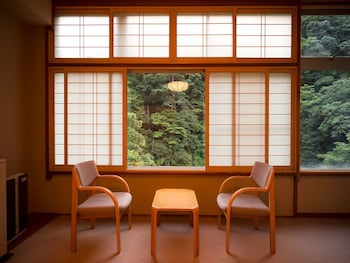 aizu higashiyama onsen tsuki no akari