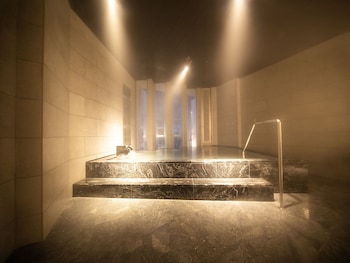 Aizu Higashiyama Onsen, Tsuki No Akari,Kitakata>>Aizuwakamatsu,2.5 star