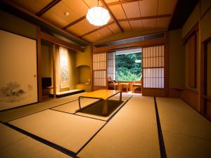 aizu higashiyama onsen tsuki no akari