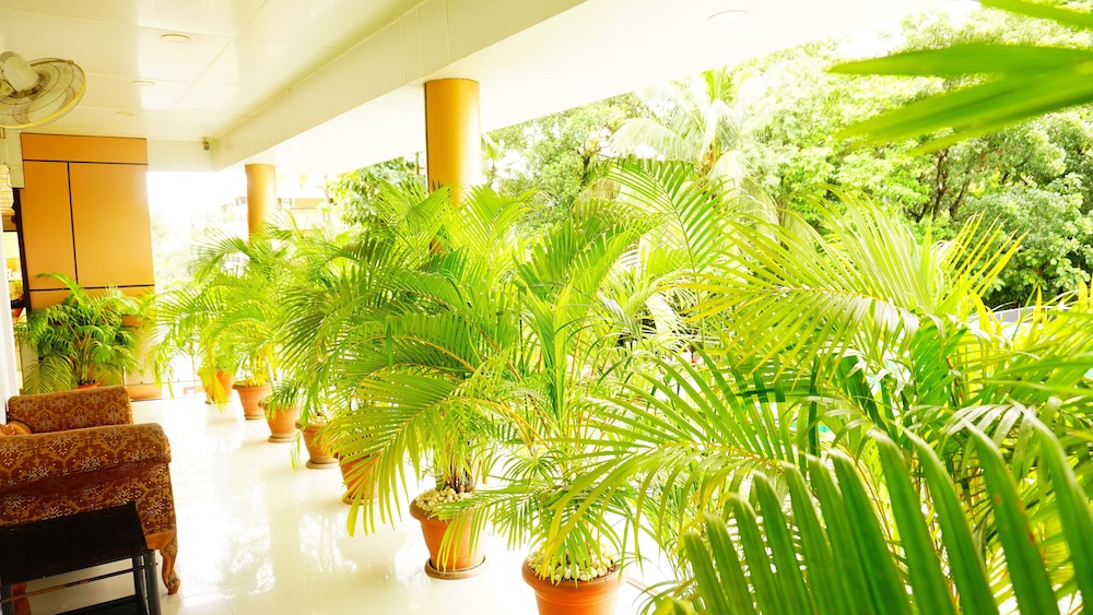 thayamkerys royal inn