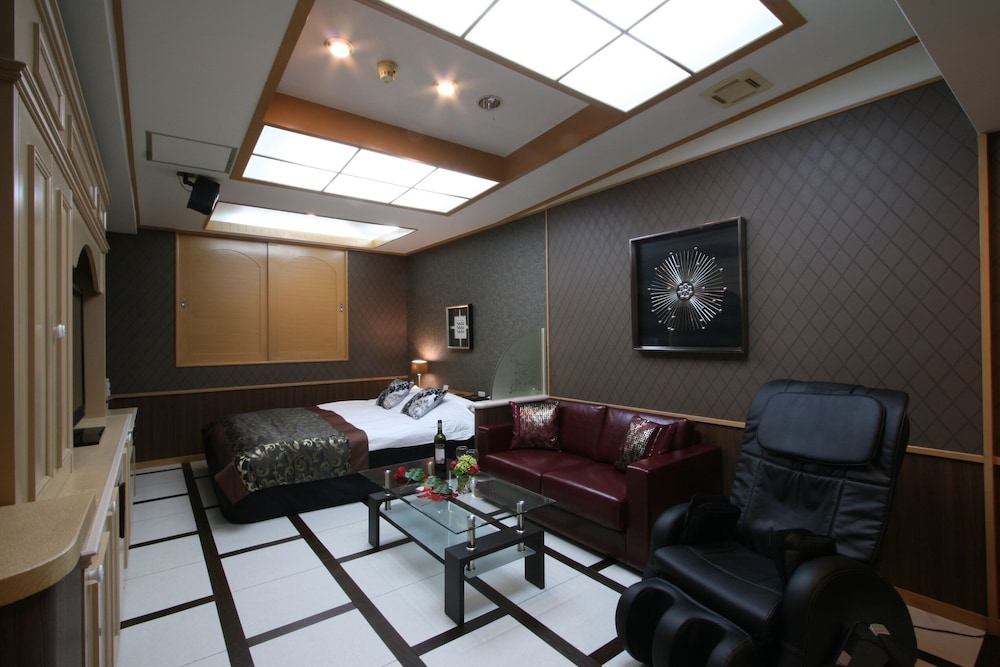 restay kokura adults only