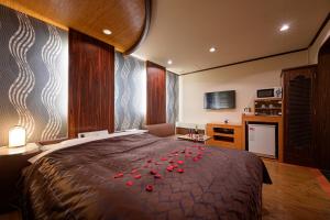 hotel metro adult only