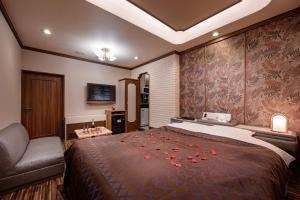 hotel metro adult only