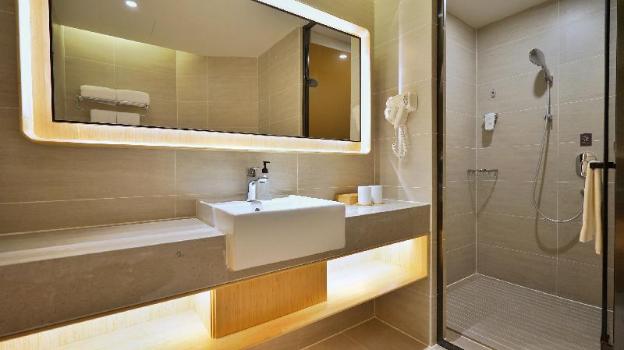 ji hotel shanghai hongqiao airport huaxiang road