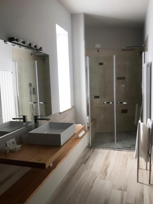 le suite bed and breakfast holiday home