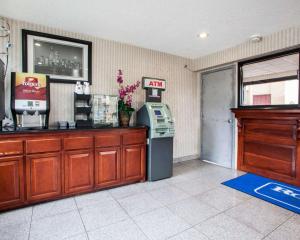 Rodeway Inn,Garfield>>Fort Lee - Paramus,2 star