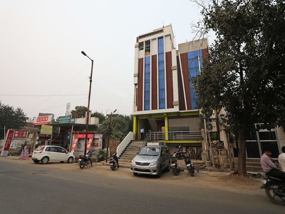 hotel vanya palace by wb inn