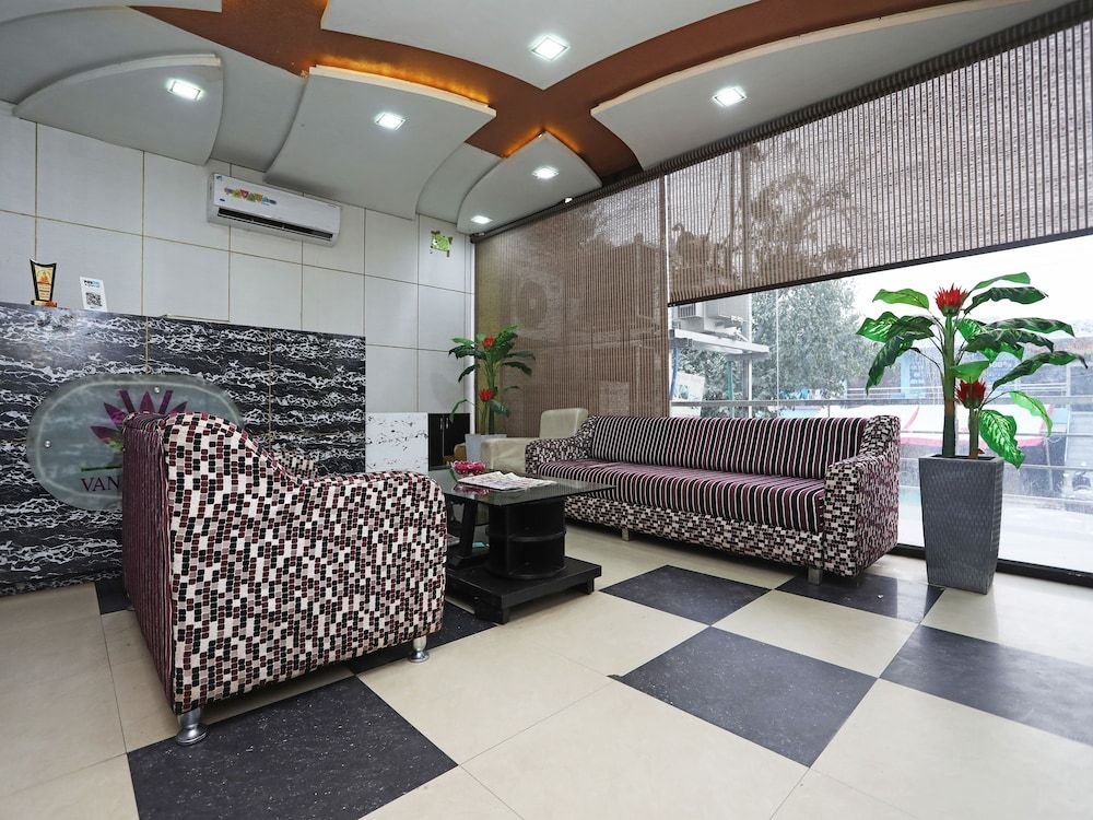 hotel vanya palace by wb inn