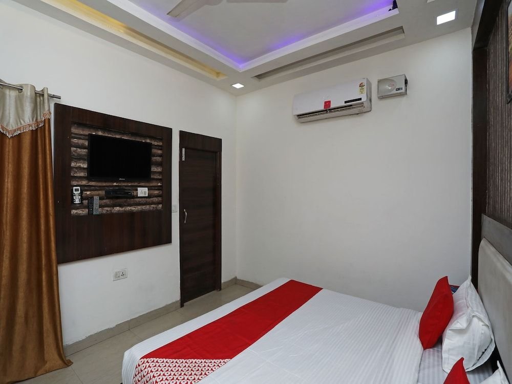 hotel vanya palace by wb inn