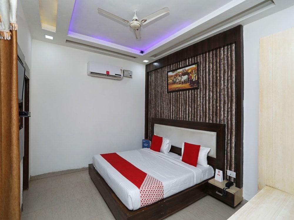 hotel vanya palace by wb inn