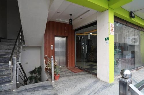 hotel vanya palace by wb inn