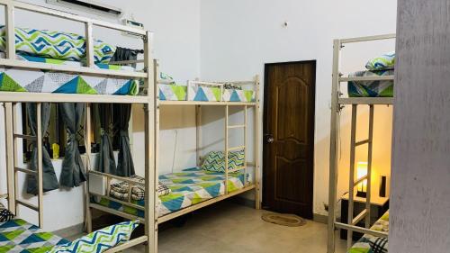 rootsvilla hostel goa
