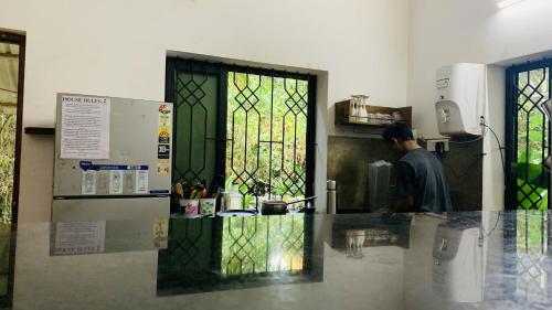 rootsvilla hostel goa