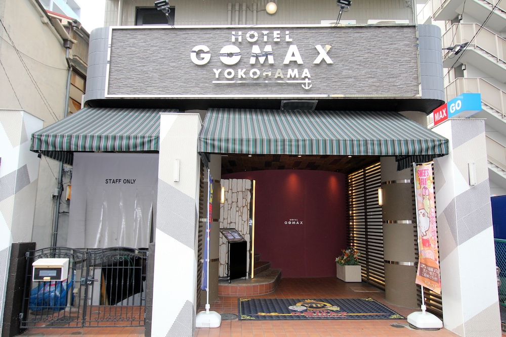 hotel gomax adults only