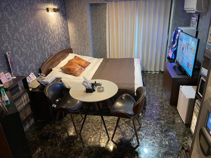 hotel gomax adults only