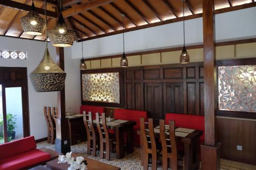 puri langenarjan guest house