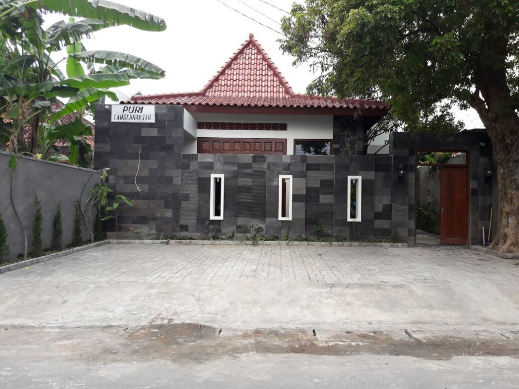 puri langenarjan guest house