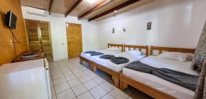 mapis cabins