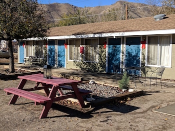 lakeview motel
