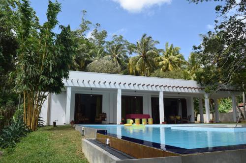 muthu nila villa mirissa