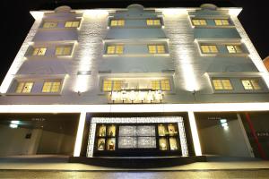 hotel leclair adult only
