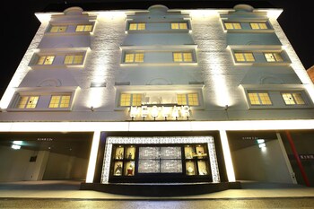 hotel leclair adult only