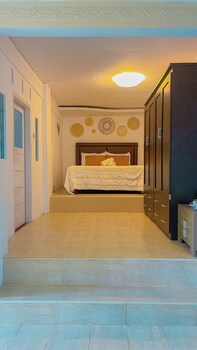 the hawks nest resort