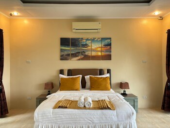 the hawks nest resort