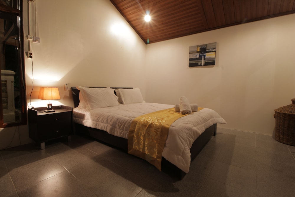 the hawks nest resort