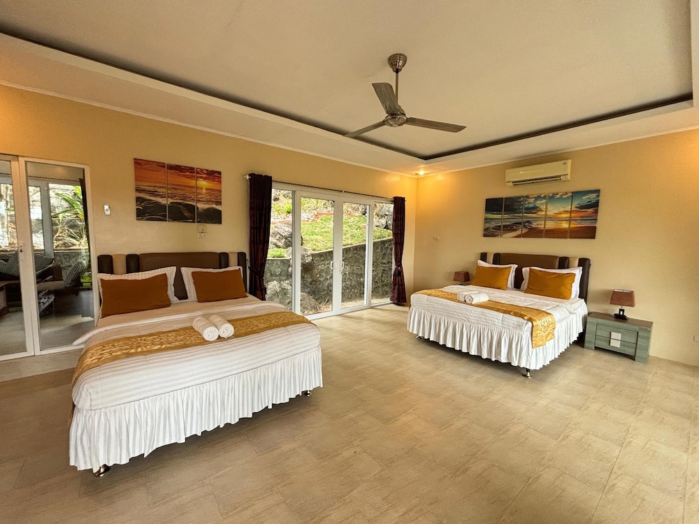 the hawks nest resort