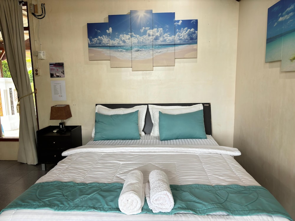 the hawks nest resort