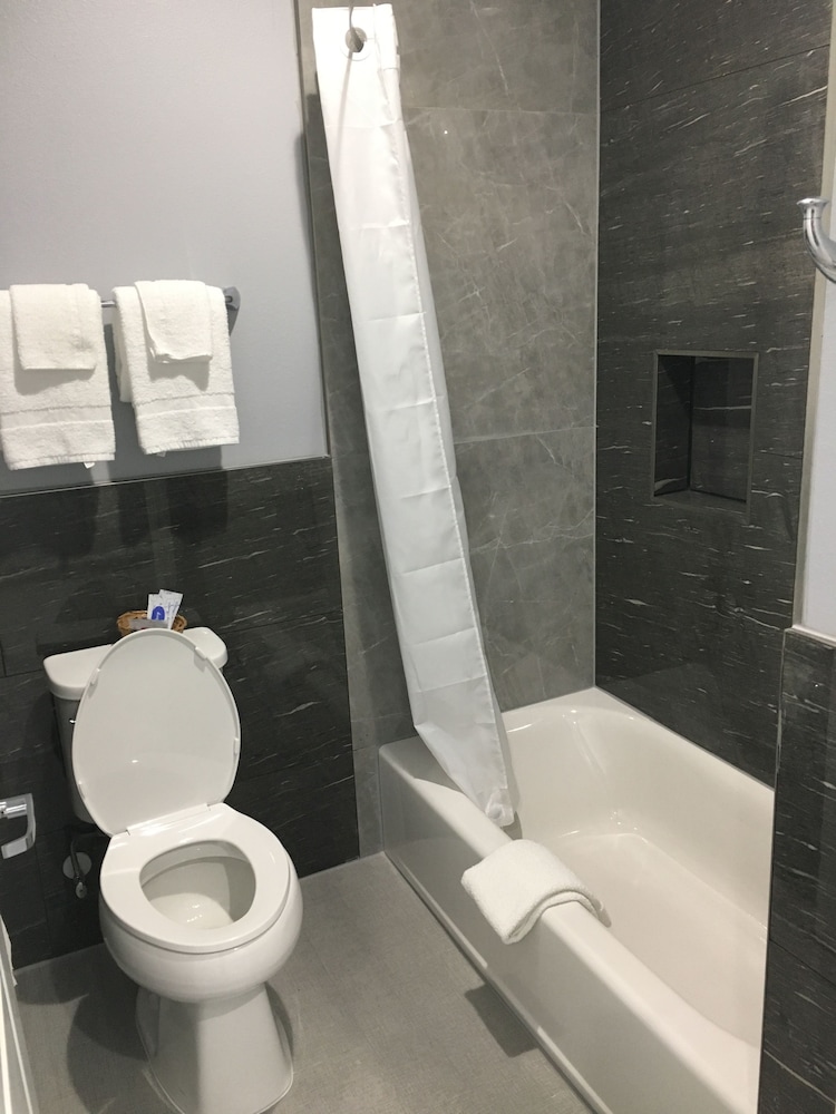 platinum inn and suites