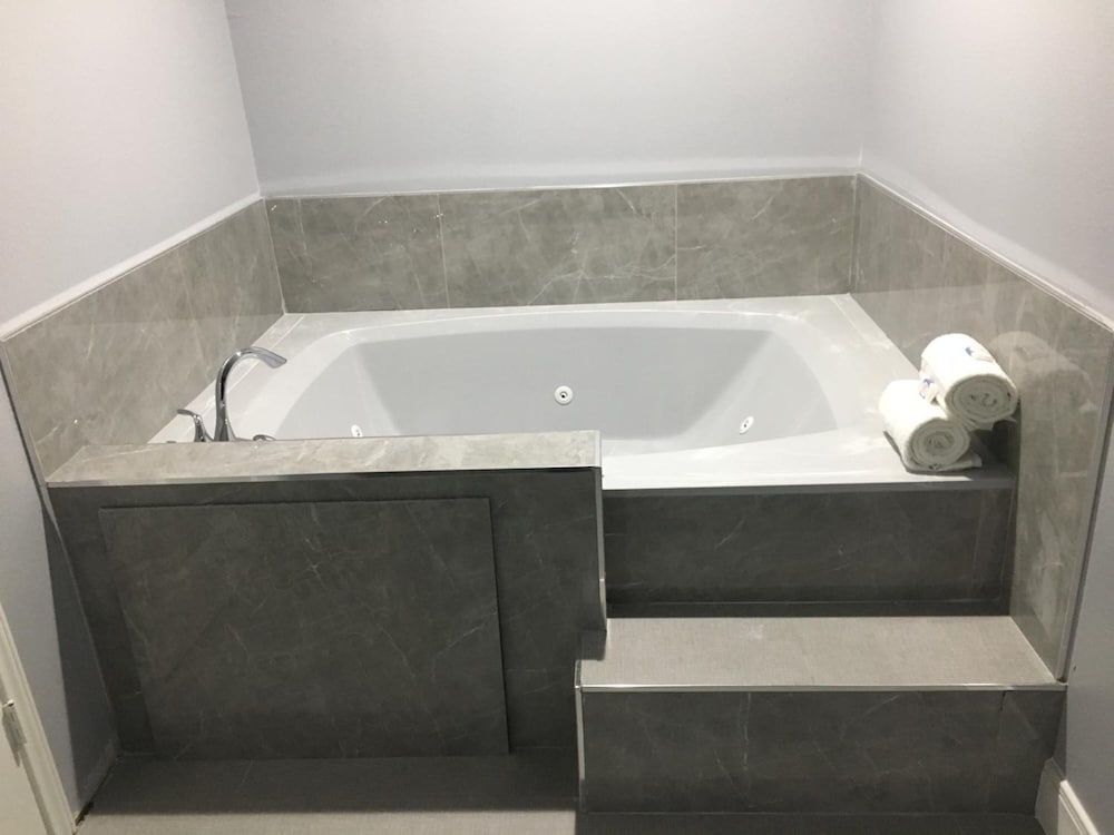 platinum inn and suites