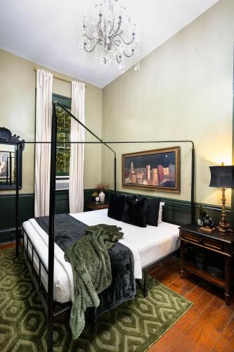 the mansion on royal